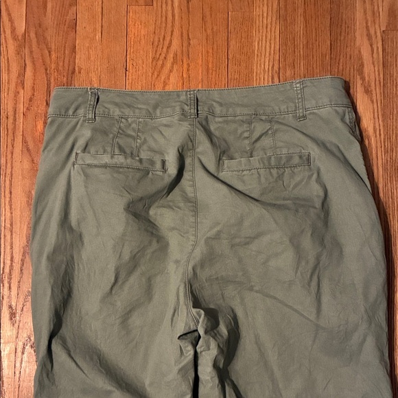 Gap Women’s Khaki Green Casual Pants - Picture 7 of 12